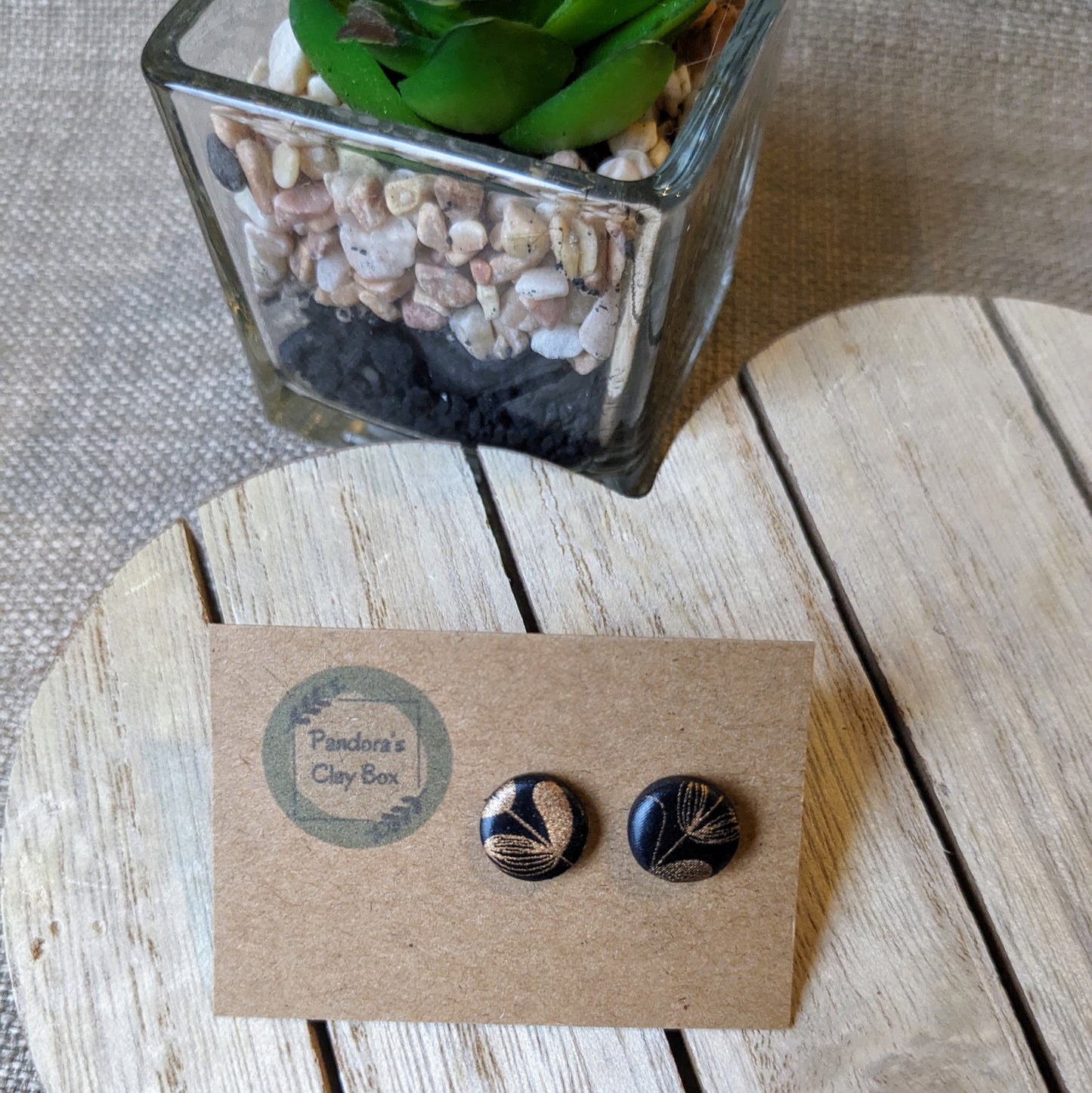 Black leaf studs